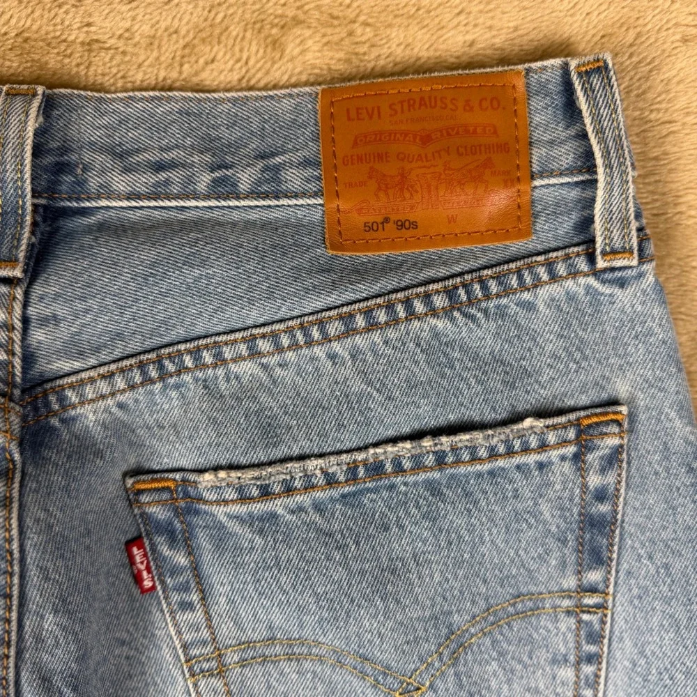 Levis 501 90s Mens Light Wash Blue Relaxed Straight Leg Jeans W30 L30 A1959-0106